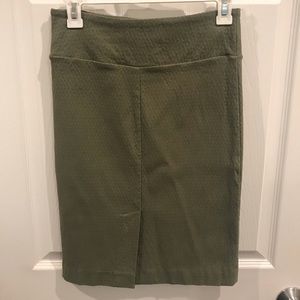 Green pencil midi skit